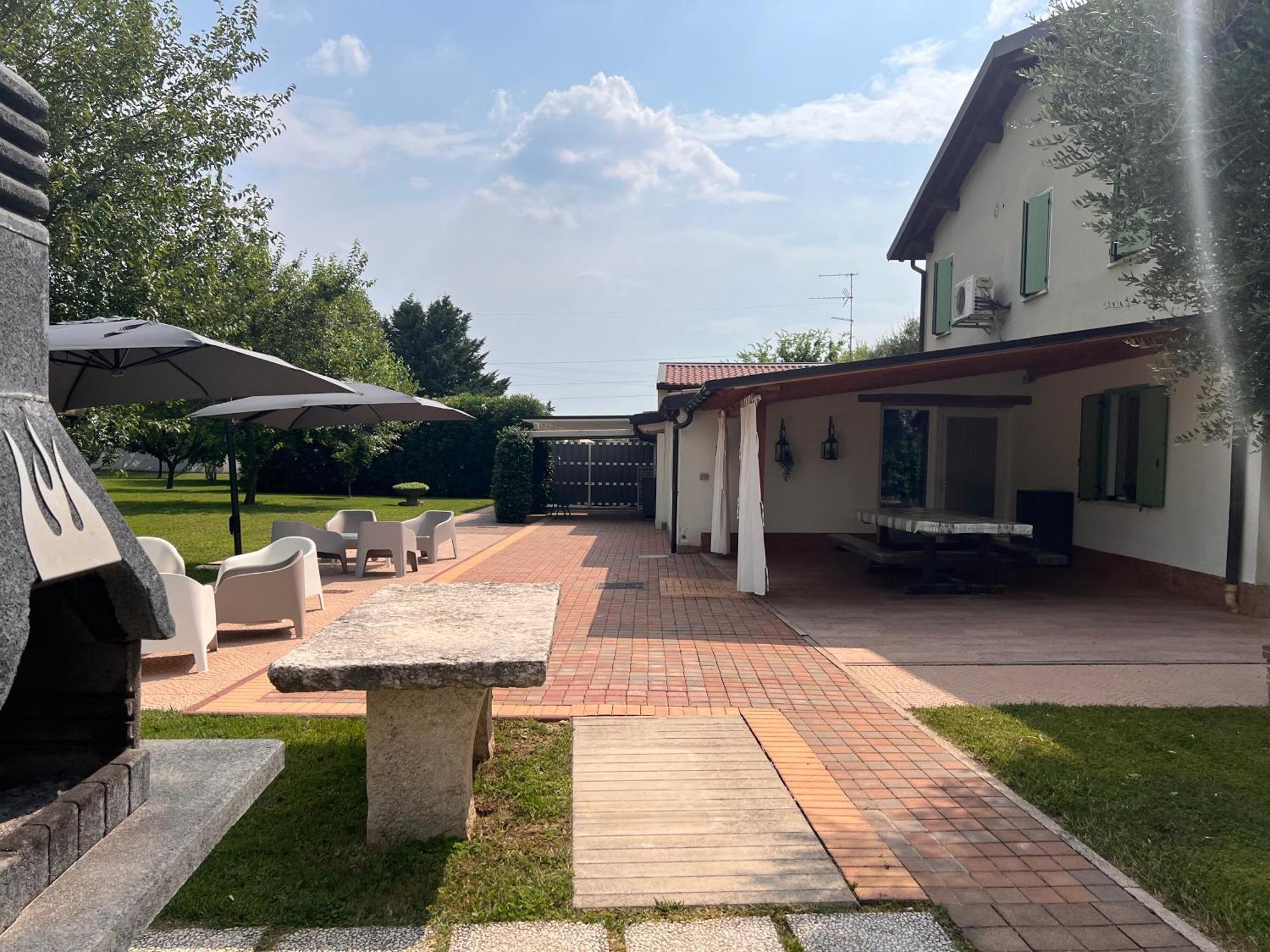 Appartamento Casa Vacanze Corte Ara Decima Sona Exterior foto